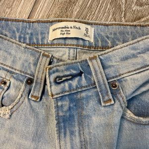 Abercrombie mom jeans